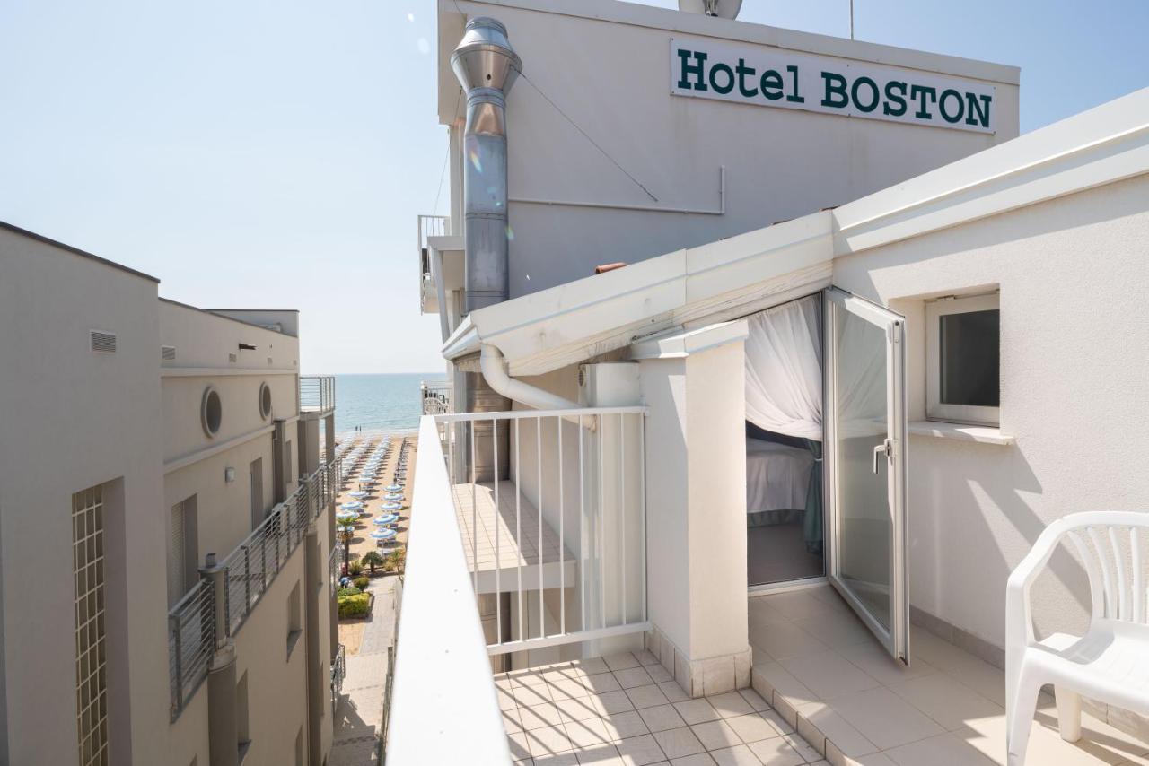 Hotel Boston 3 Stelle Superior Frontemare リド・ディ・イエゾロ エクステリア 写真